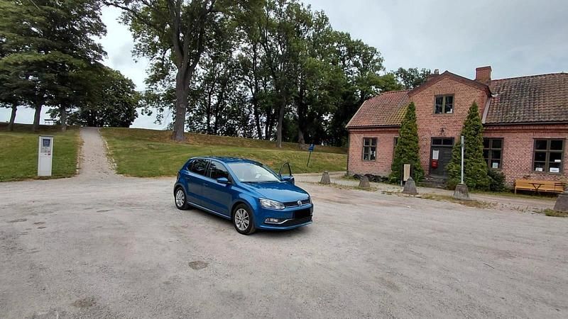 Gebraucht VW Polo 60 PS (44 kW) 2015 Blau Kleinwagen
