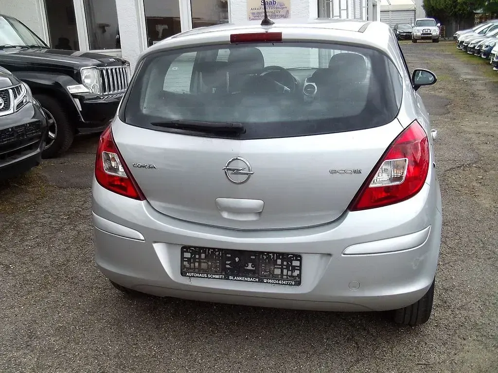Gebraucht Opel Corsa Edition 75 PS (55 kW) 2014 Silber Kleinwagen