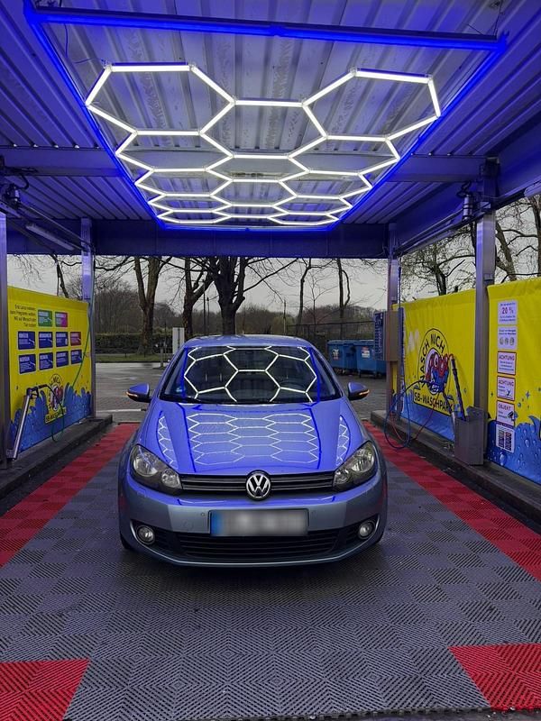 Gebraucht VW Golf VI 140 PS (102 kW) 2011 Blau Kleinwagen