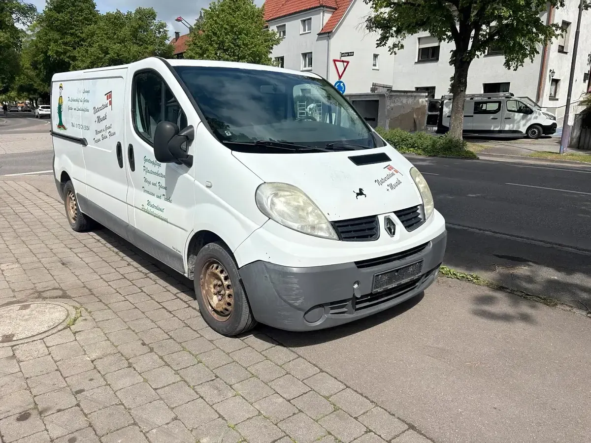 Occasion Renault Trafic 90 ch (66 kW) 2008 Blanc Monospace