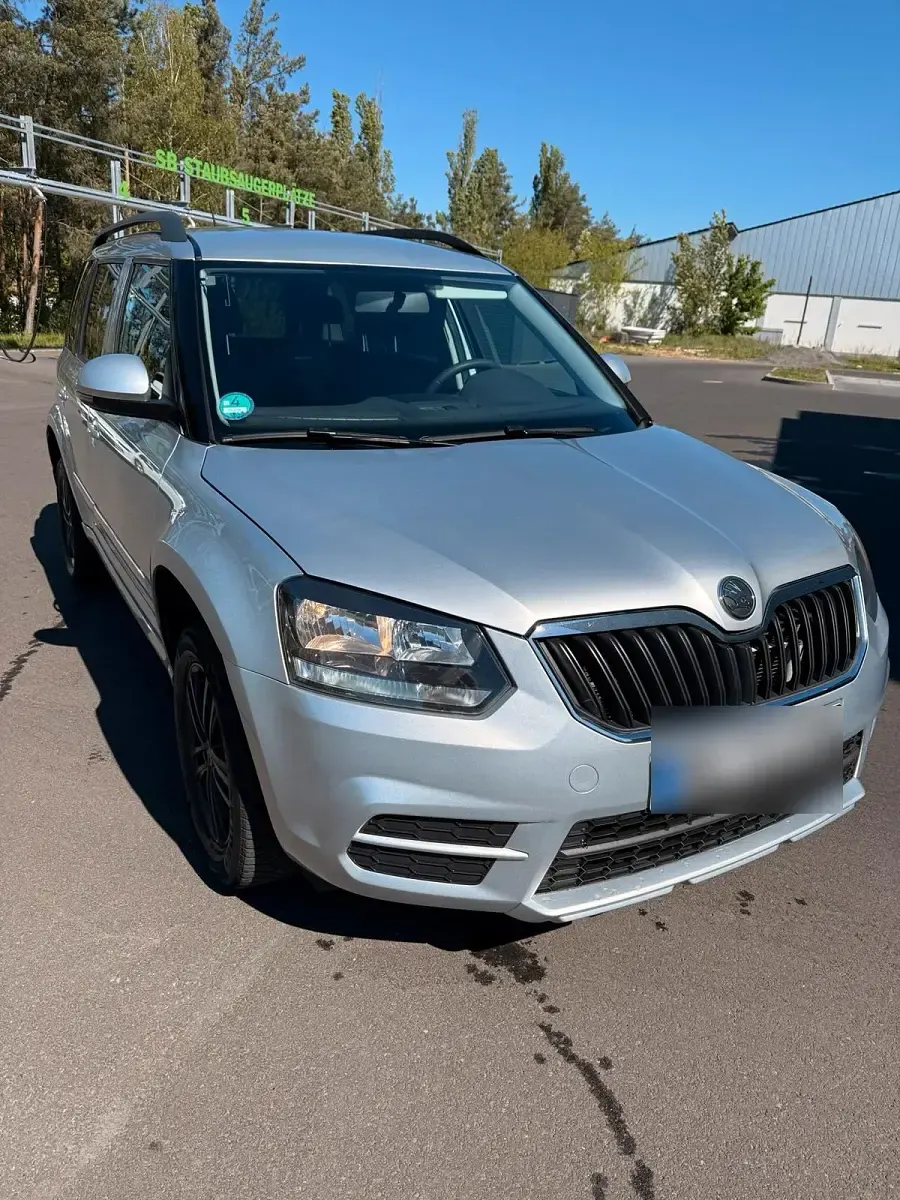 Gebraucht Skoda Yeti 110 PS (80 kW) 2016 Silber SUV
