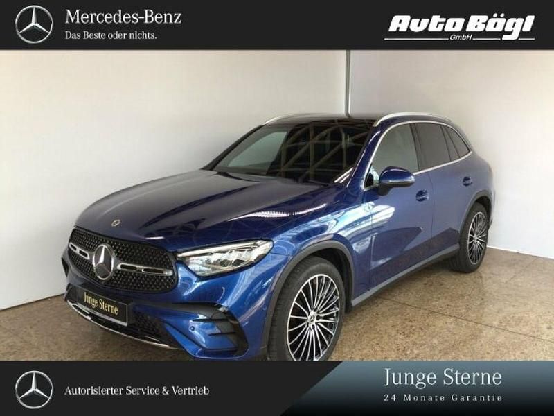 Lack spektralblau (metallic) Gebraucht 2024 Mercedes GLC300 AMG SUV | 63.699 € (Fairer Preis) - Bild 1/4