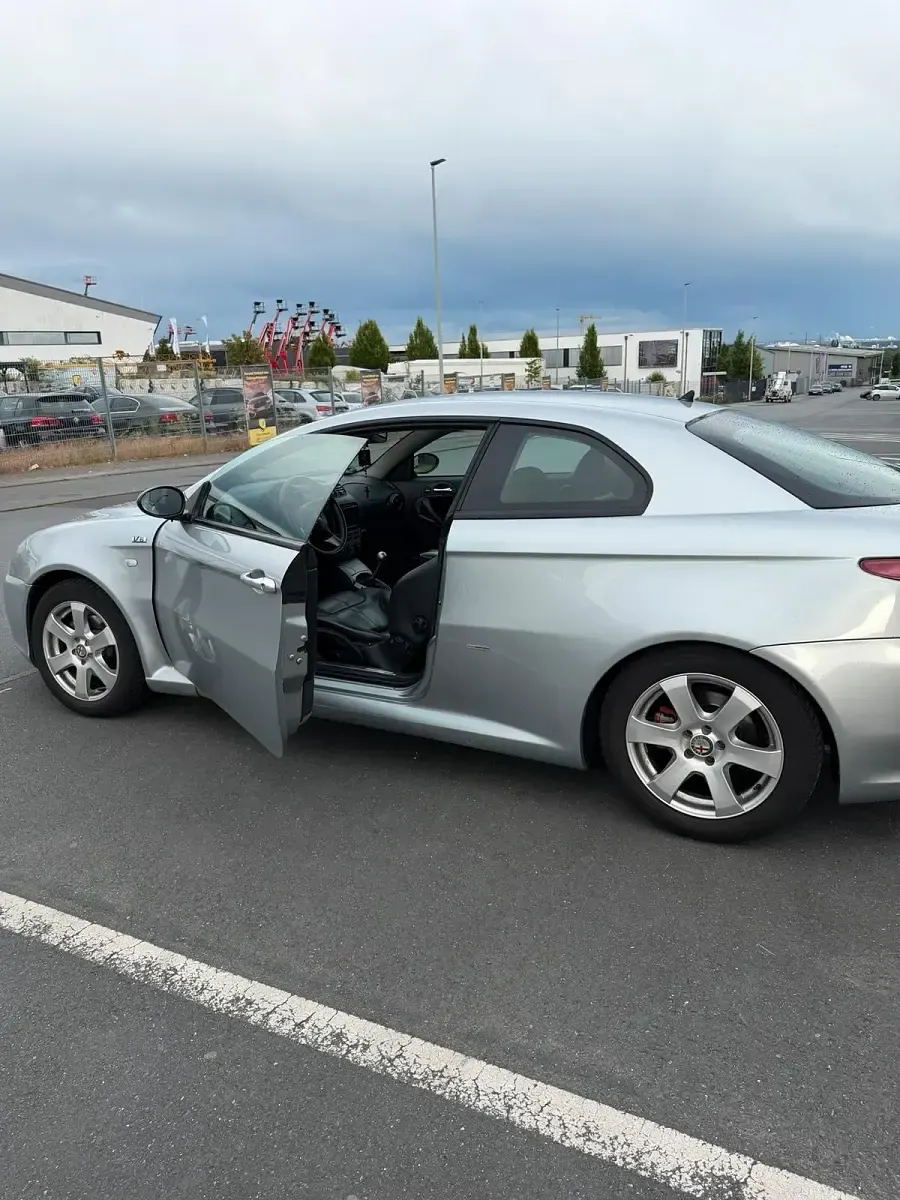Gebraucht Alfa Romeo GT 165 PS (121 kW) 2005 Grau Coupé