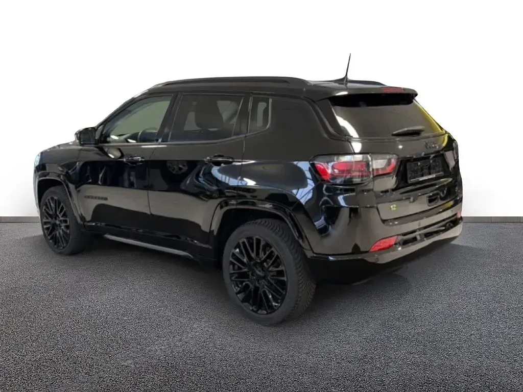Gebraucht Jeep Compass 131 PS (96 kW) 2023 Black clear coat SUV