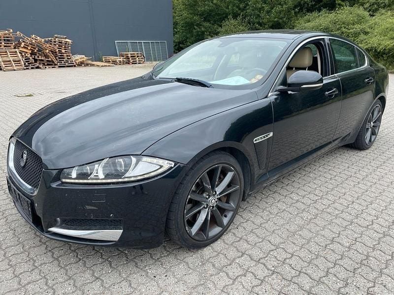 Schwarz Gebraucht 2011 Jaguar XF Limousine | 5.200 € (Superpreis) - Bild 1/4