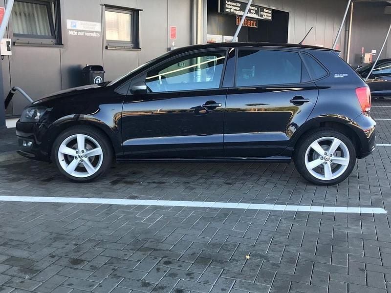 Gebraucht VW Polo Black Edition 69 PS (50 kW) 2013 Schwarz Kleinwagen