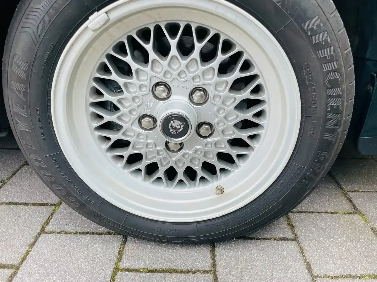 Gebraucht Jaguar XJ40 147 PS (108 kW) 1993 Blau Limousine