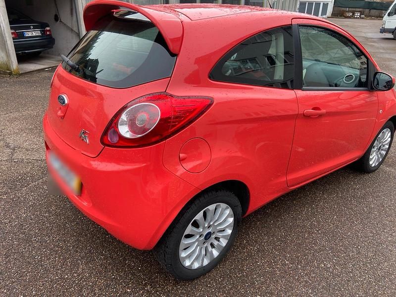 Gebraucht Ford Ka 75 PS (55 kW) 2012 Rot Kleinwagen