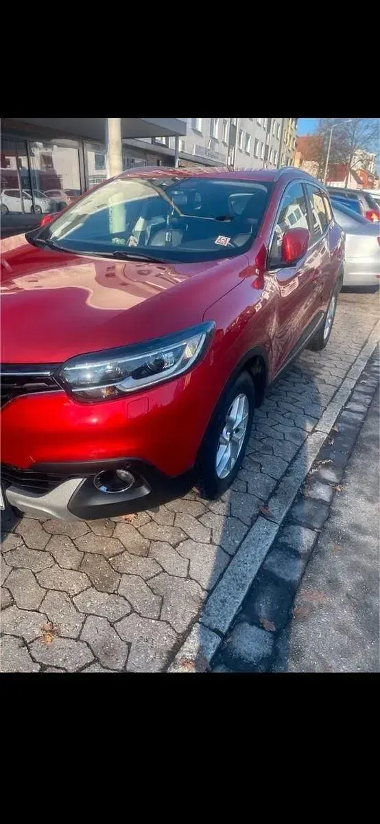 Gebraucht Renault Kadjar Collection 131 PS (96 kW) 2016 Rot SUV