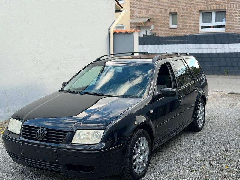 Second-hand VW Bora 131 CP (96 kW) 2003 Negru Break