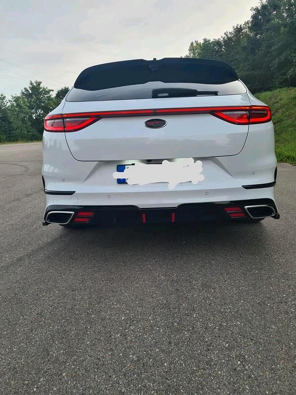 Gebraucht Kia Ceed GT 204 PS (150 kW) 2019 Weiß Kleinwagen