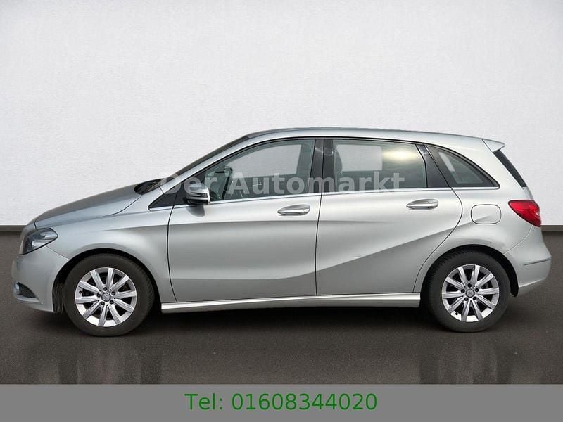 Gebraucht Mercedes B180 122 PS (89 kW) 2013 Silber Van / Kleinbus