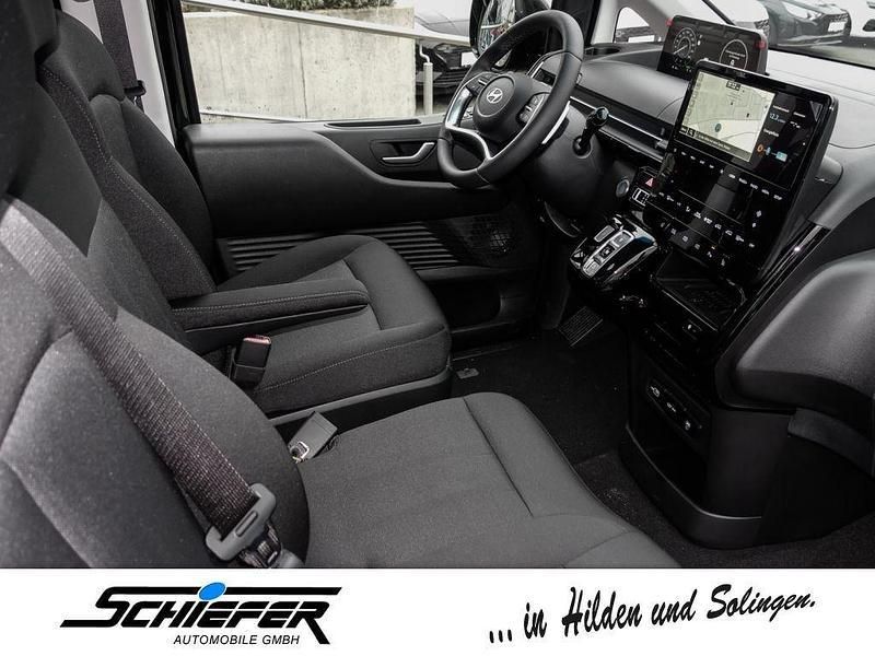 Gebraucht Hyundai Staria Trend 224 PS (164 kW) 2024 Schwarz Van / Kleinbus