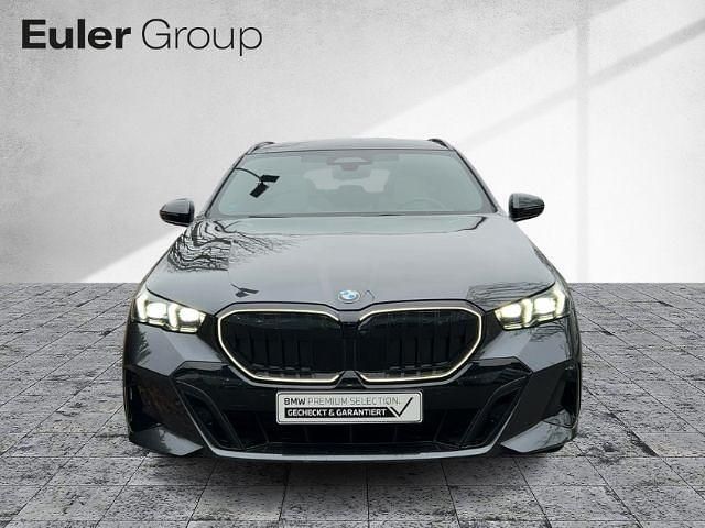Gebraucht BMW 540 Sport Line 286 PS (210 kW) 2025 Grau Kombi