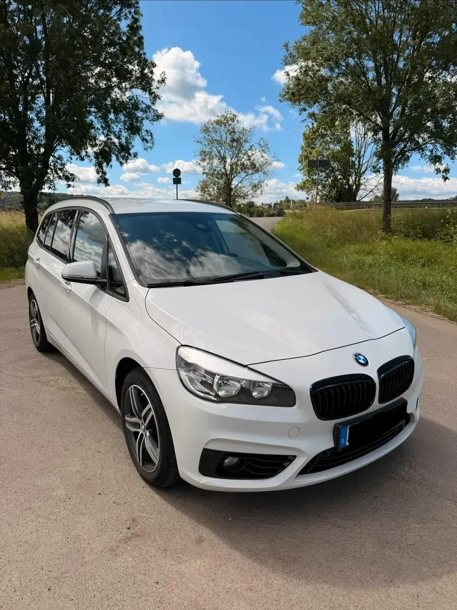 Gebraucht BMW 218 Gran Tourer M Sport 150 PS (110 kW) 2015 Weiß Van / Kleinbus