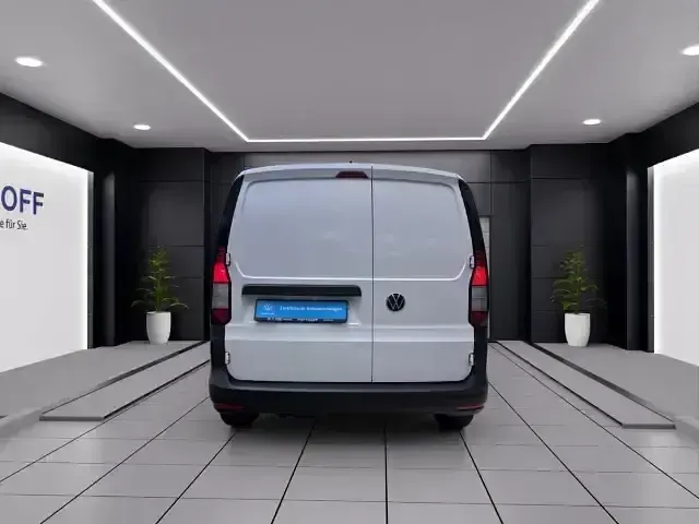 Używany VW Caddy 75 KM (55 kW) 2021 Biały Minivan
