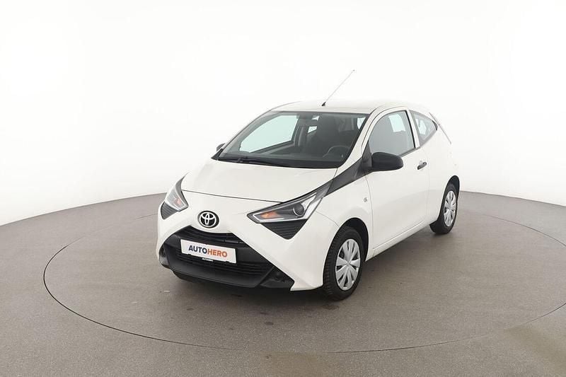 Weiß Gebraucht 2019 Toyota Aygo Kleinwagen | 9.060 € (Fairer Preis) - Bild 1/3