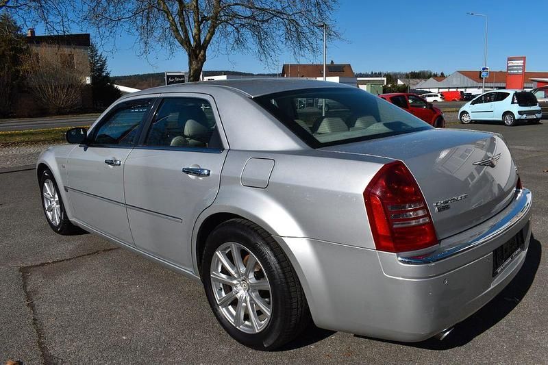 Gebraucht Chrysler 300C 218 PS (160 kW) 2006 Silber Limousine