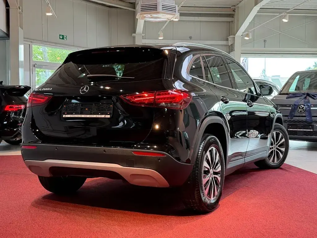 Usata Mercedes GLA200 Style 150 CV (110 kW) 2021 Nero SUV