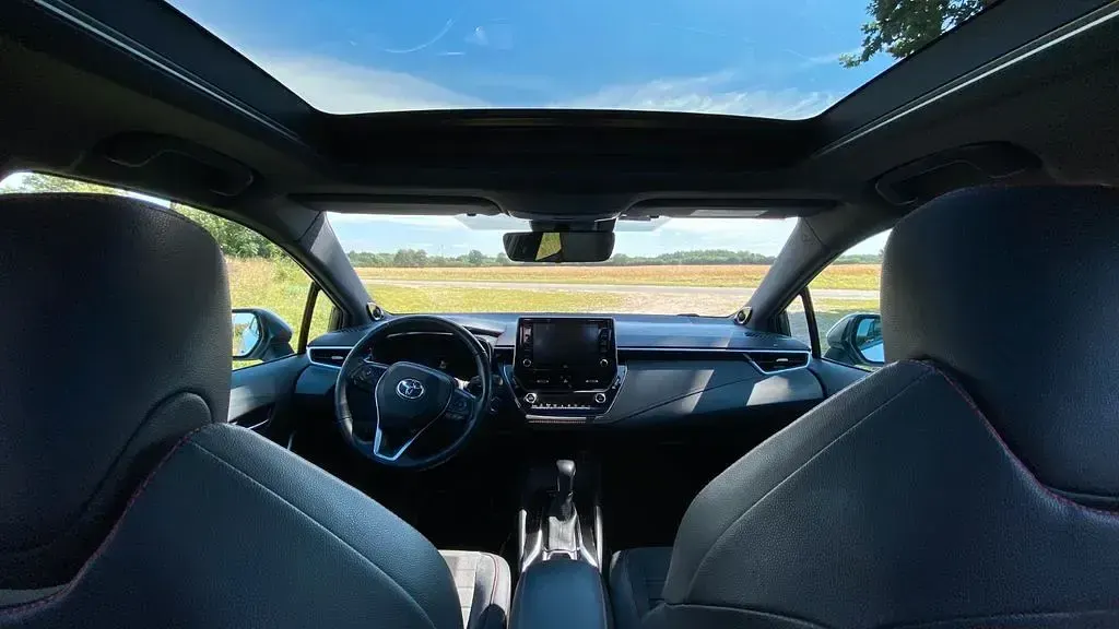 Gebraucht Toyota Corolla Lounge 152 PS (111 kW) 2019 Weiß Kombi