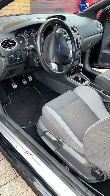 Gebraucht Ford Focus ST 226 PS (166 kW) 2007 Schwarz Limousine