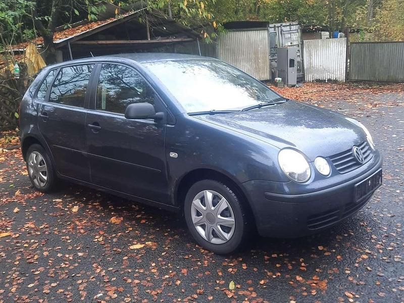 Gebraucht VW Polo 64 PS (47 kW) 2004 Grau Limousine