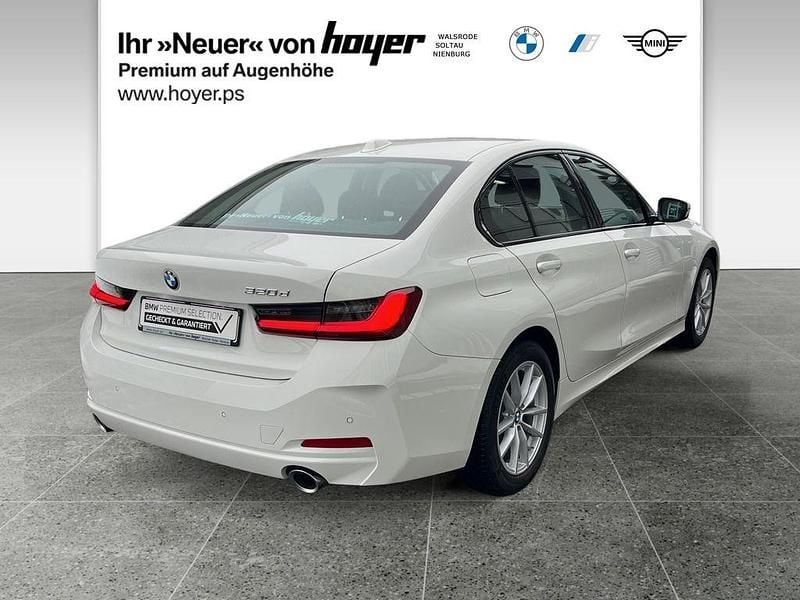 Gebraucht BMW 320 190 PS (139 kW) 2023 Alpinweiß uni Limousine