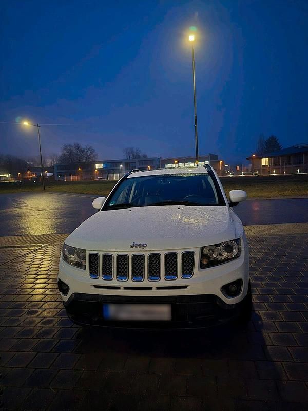 Gebraucht Jeep Compass 170 PS (125 kW) 2015 Weiß SUV