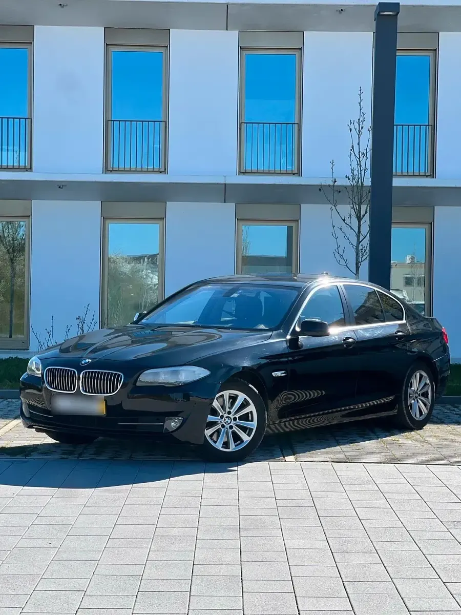 Usata BMW 530 245 CV (180 kW) 2011 Nero Berlina