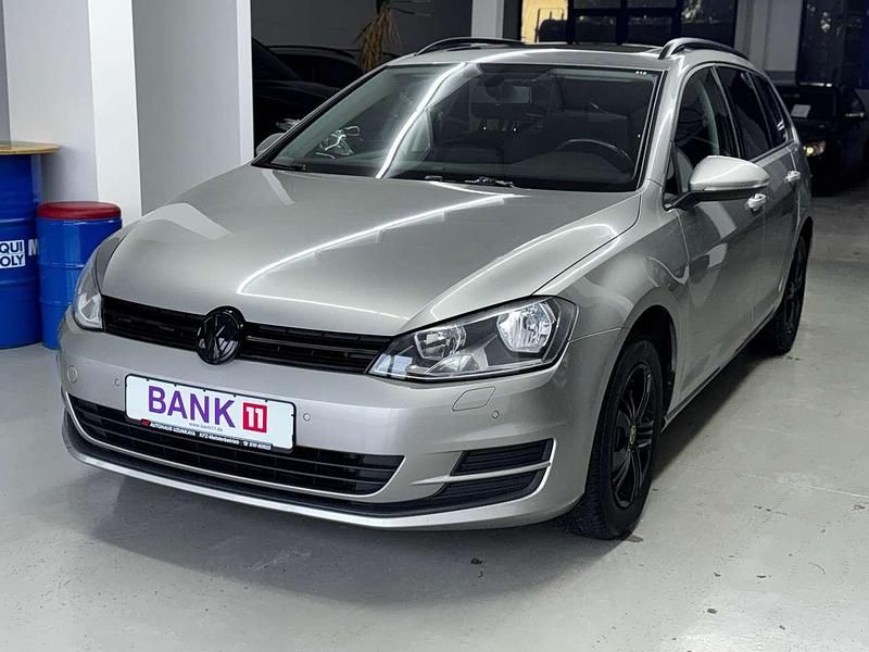Tungsten silver metallic Gebraucht 2014 VW Golf VII Trendline Kombi | 10.490 € (Etwas zu teuer) - Bild 1/4