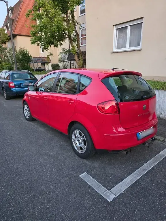 Occasion Seat Altea 125 ch (91 kW) 2009 Rouge Monospace