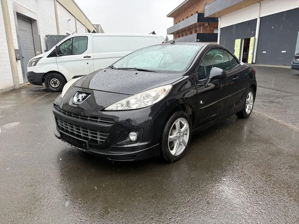 Gebraucht Peugeot 207 CC 120 PS (88 kW) 2010 Schwarz Cabrio
