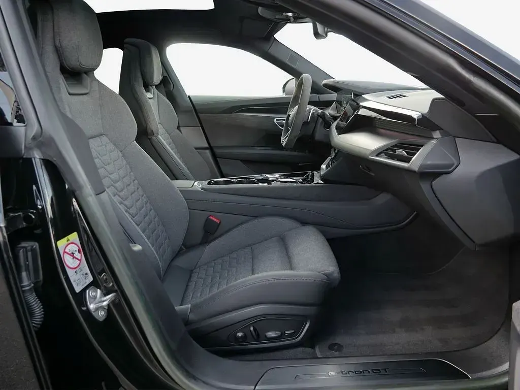 Gebraucht Audi e-tron GT quattro Sport 350 kW (476 PS) 2023 Mythosschwarz metallic Limousine