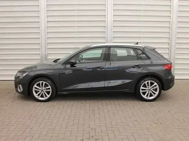 Gebraucht Audi A3 Advanced Plus 116 PS (85 kW) 2021 Manhattangrau metallic Limousine
