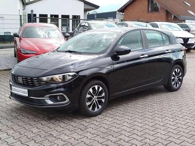 Cinema schwarz Gebraucht 2023 Fiat Tipo City Life Limousine | 13.890 € (Fairer Preis) - Bild 1/4