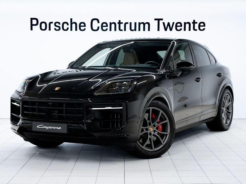Schwarz Neu 2025 Porsche Cayenne S E-Hybrid SUV | 154.901 € (Etwas zu teuer) - Bild 1/4