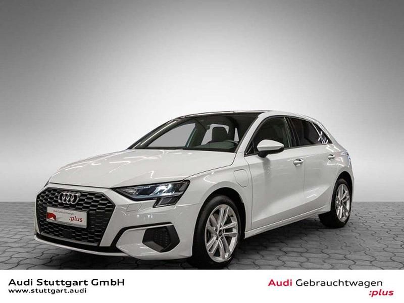 Gletscherweiß metallic Gebraucht 2022 Audi A3 e-tron S-Line Kleinwagen | 24.920 € (Superpreis) - Bild 1/4
