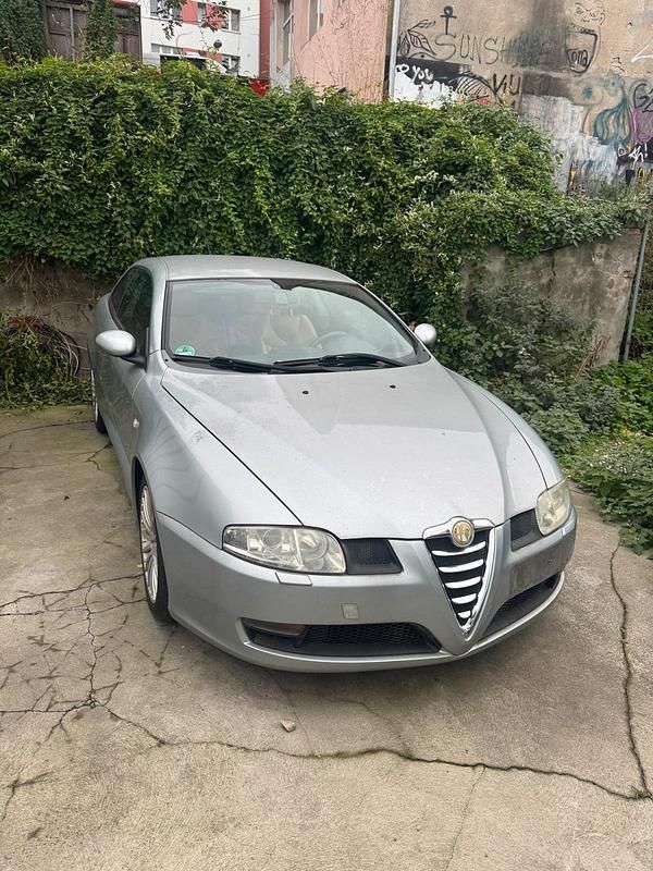Silber Gebraucht 2004 Alfa Romeo GT Coupé | 1.200 € - Bild 1/4