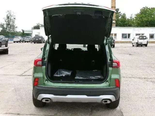 Gebraucht Ford Kuga Active 242 PS (177 kW) 2025 Grün SUV