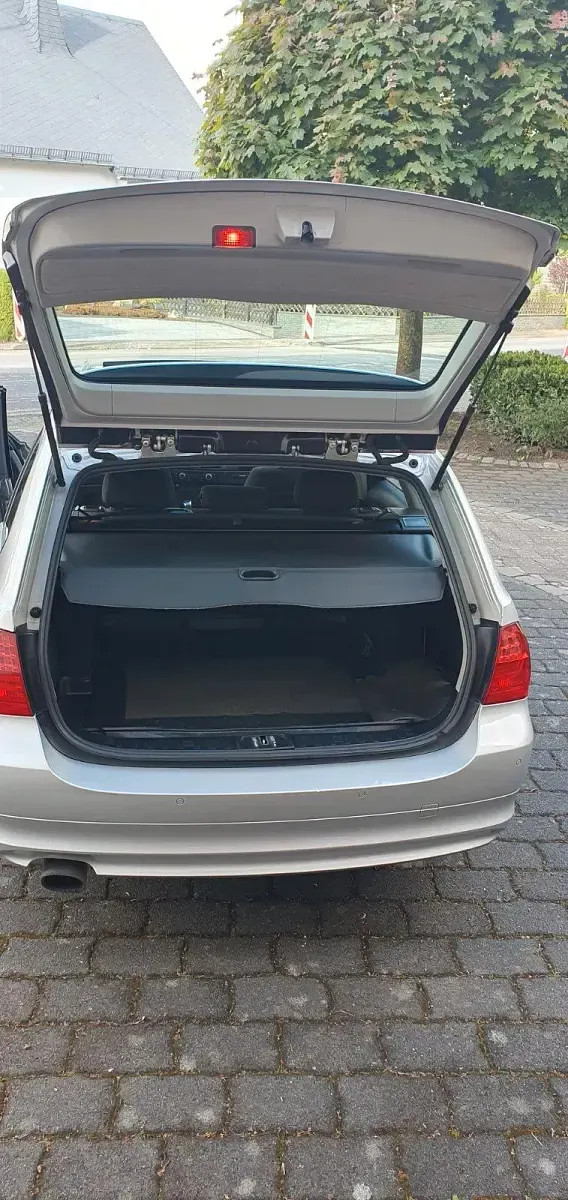Usata BMW 320 Sport Line 170 CV (125 kW) 2011 Argento Station wagon