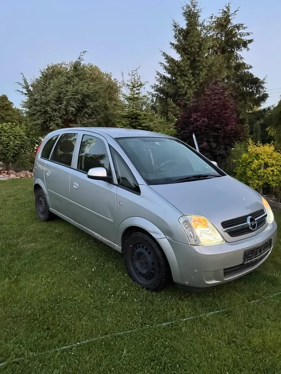 Gebraucht Opel Meriva 105 PS (77 kW) 2005 Silber Van / Kleinbus