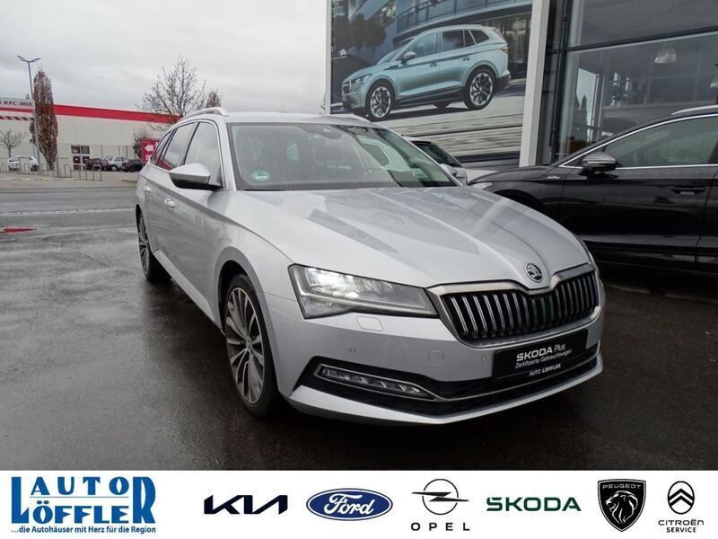 Brilliantsilber Gebraucht 2022 Skoda Superb Style Kombi | 39.940 € - Bild 1/4