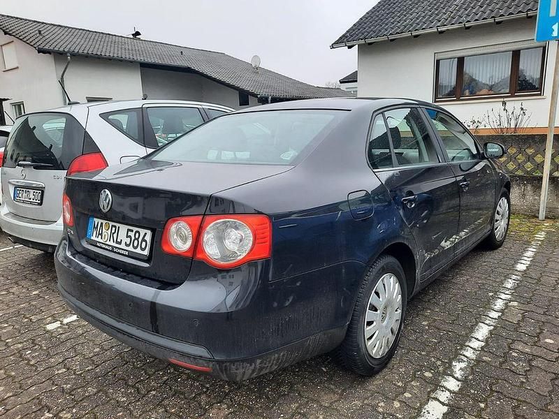 Gebraucht VW Jetta Comfortline 116 PS (85 kW) 2007 Blau Limousine