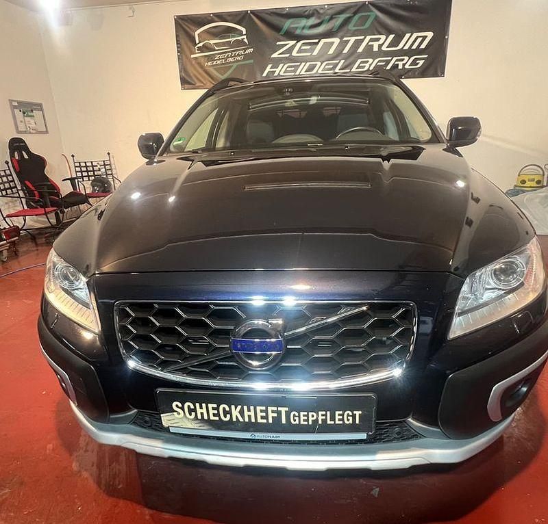 Blau Gebraucht 2016 Volvo XC70 Kinetic SUV | 23.000 € (Fairer Preis) - Bild 1/4