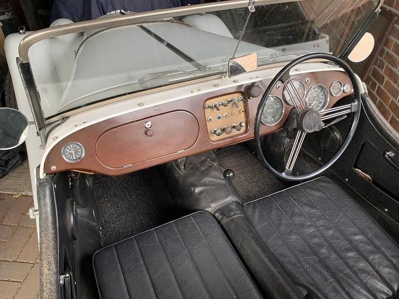 Gebraucht Morgan 4/4 94 PS (69 kW) 1969 Weiß Cabrio