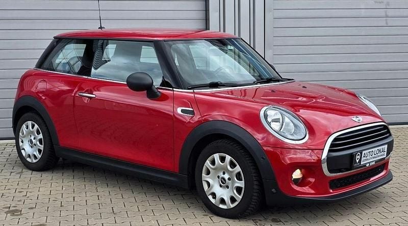 Usata Mini ONE 102 CV (75 kW) 2017 Rosso Utilitaria