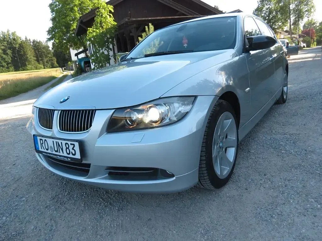Gebraucht BMW 330 231 PS (169 kW) 2005 Silber Limousine