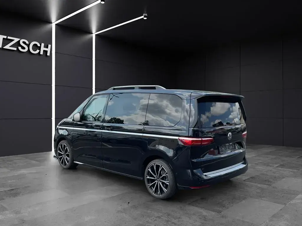 Gebraucht VW Multivan Style 150 PS (110 kW) 2024 Schwarz Van / Kleinbus