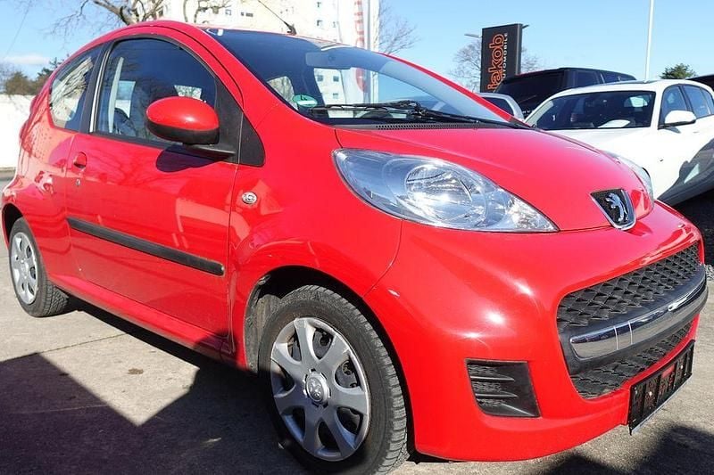 Gebraucht Peugeot 107 Filou 68 PS (50 kW) 2012 Rot Kleinwagen