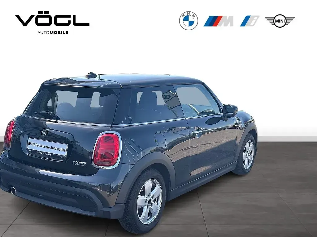 Occasion Mini Cooper Essential 136 PK (100 kW) 2023 Zwart Hatchback